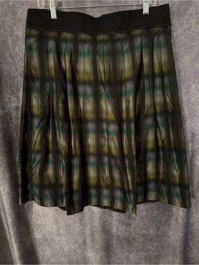 Women's Black and Green Plaid Pleated Skirt